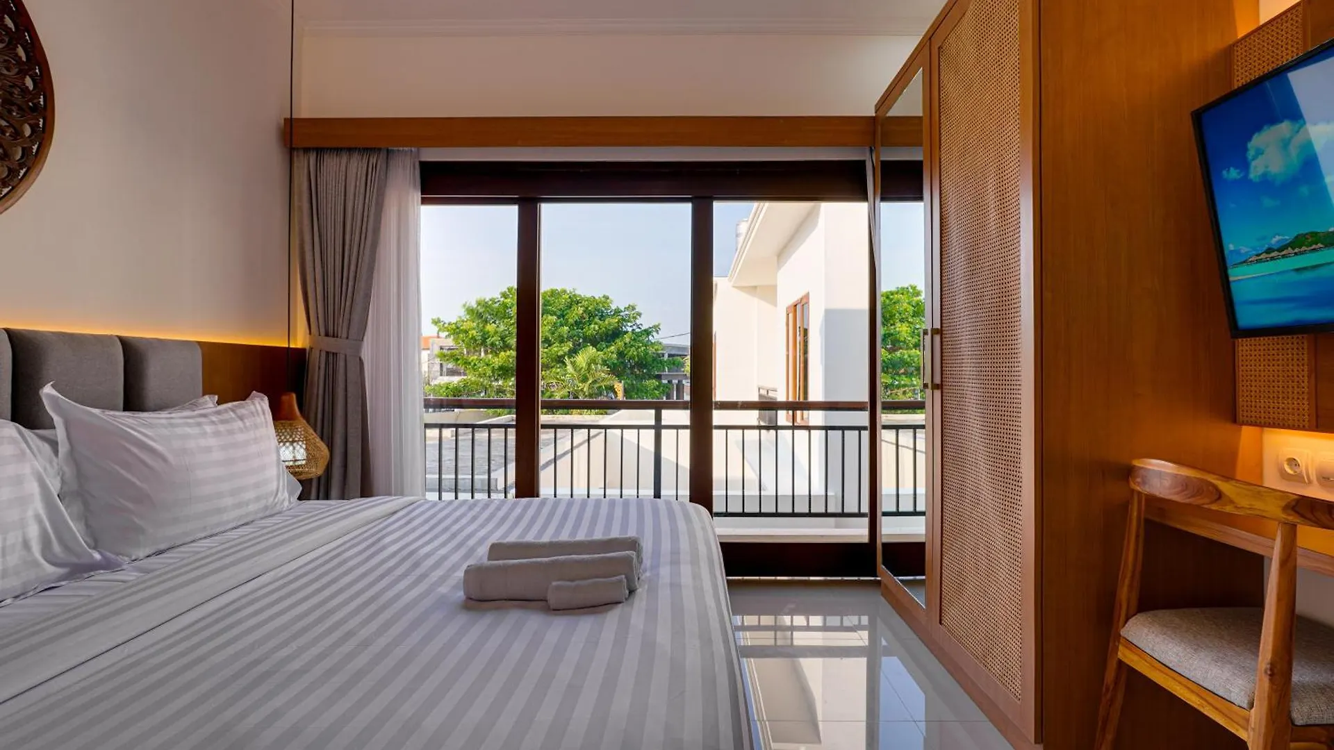 Villa Boswellia Seminyak Near Double Six Beach