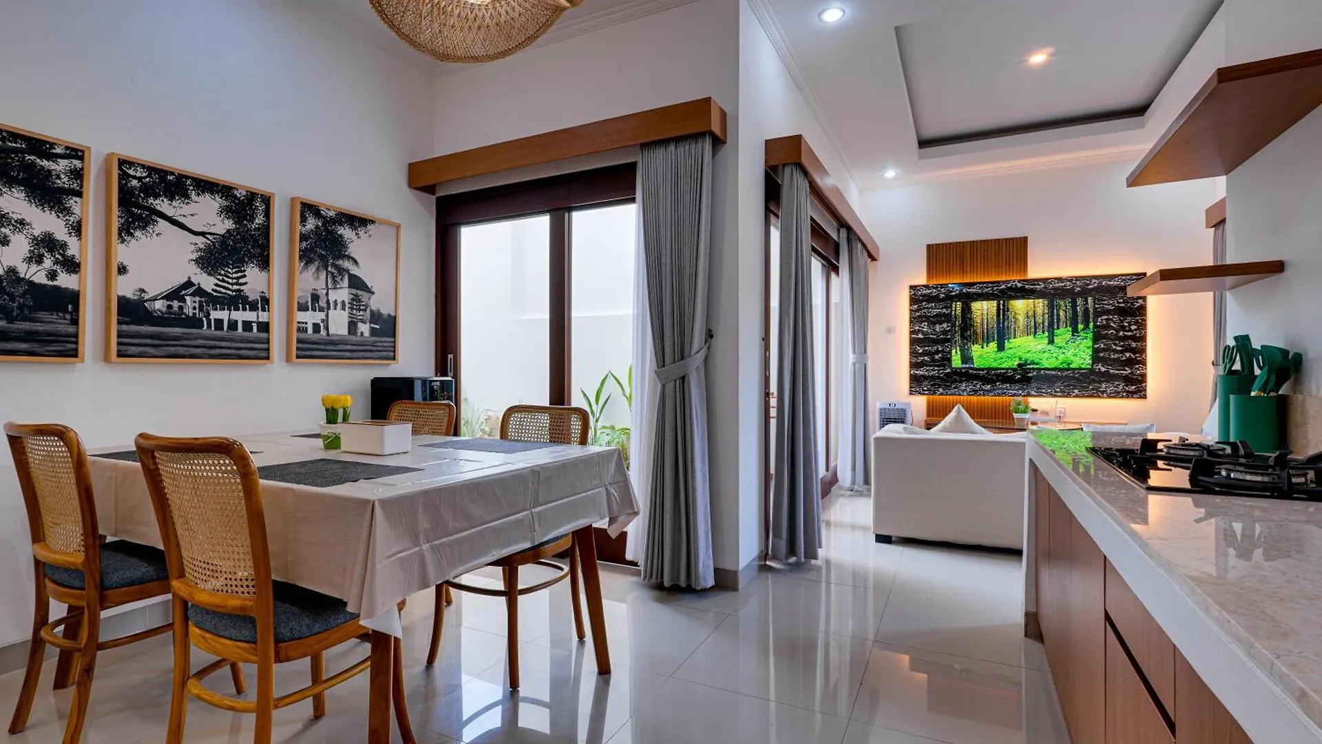 Villa Boswellia Seminyak Near Double Six Beach Indonesia
