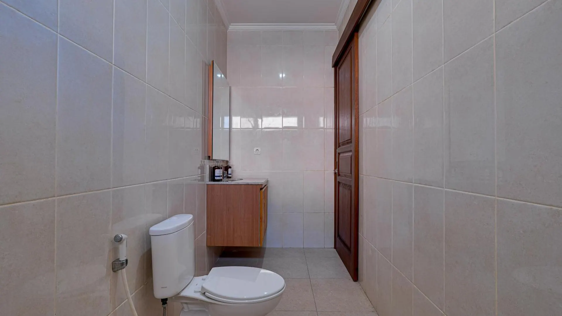Villa Boswellia Seminyak Near Double Six Beach