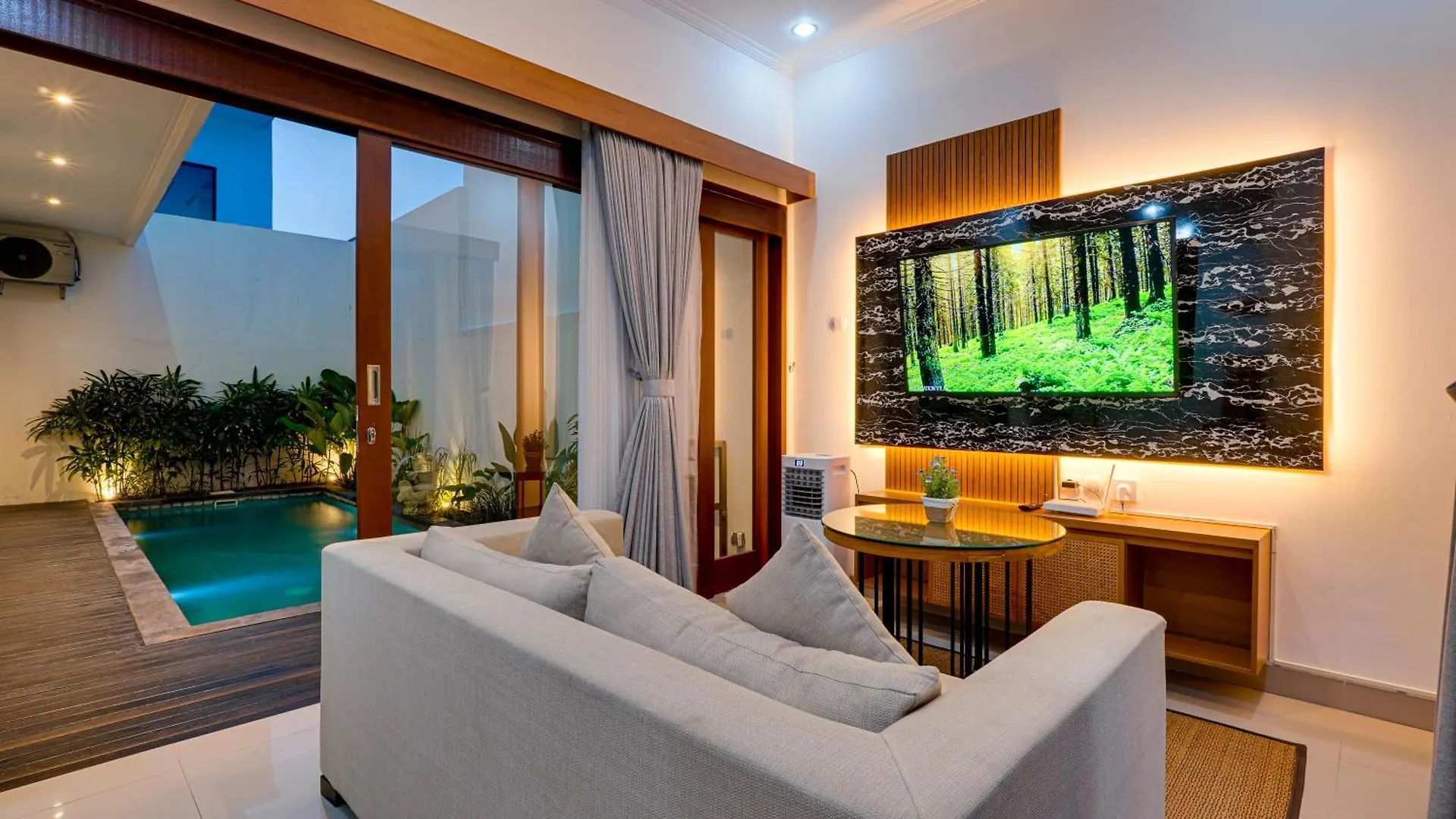 Villa Boswellia Seminyak Near Double Six Beach 0*, Seminyak (Bali)