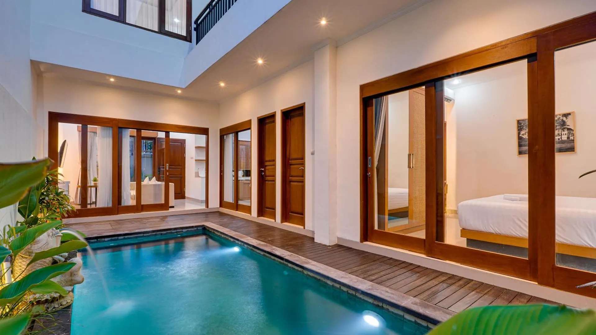 Villa Boswellia Seminyak Near Double Six Beach