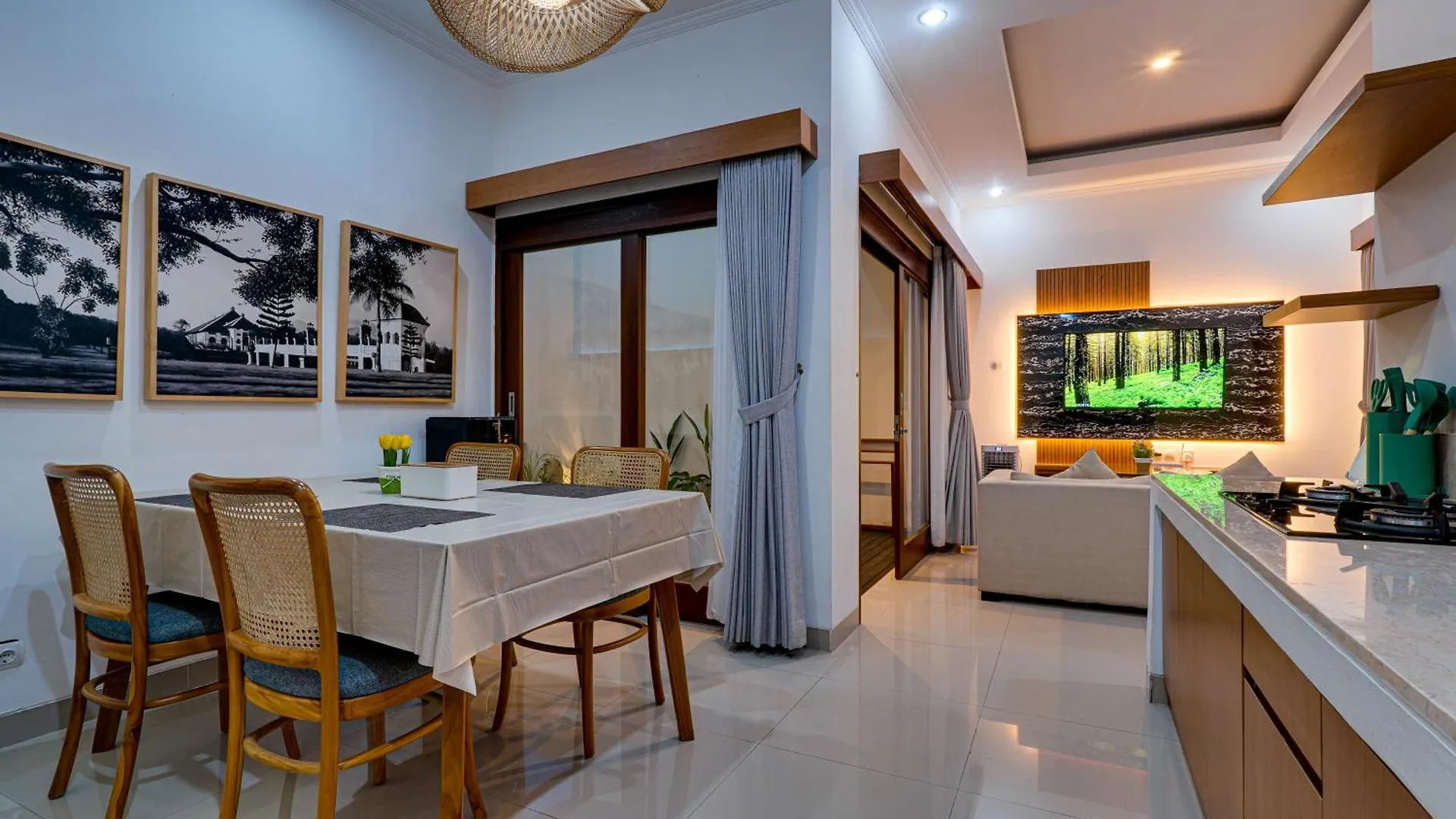 Villa Boswellia Seminyak Near Double Six Beach