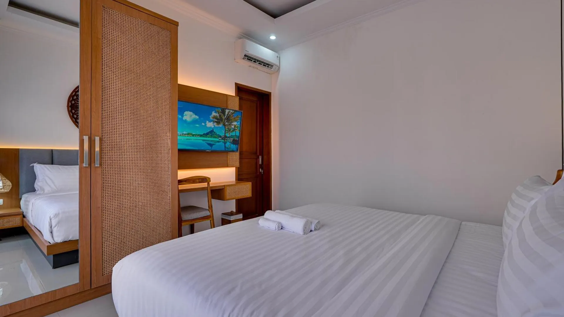 Villa Boswellia Seminyak Near Double Six Beach