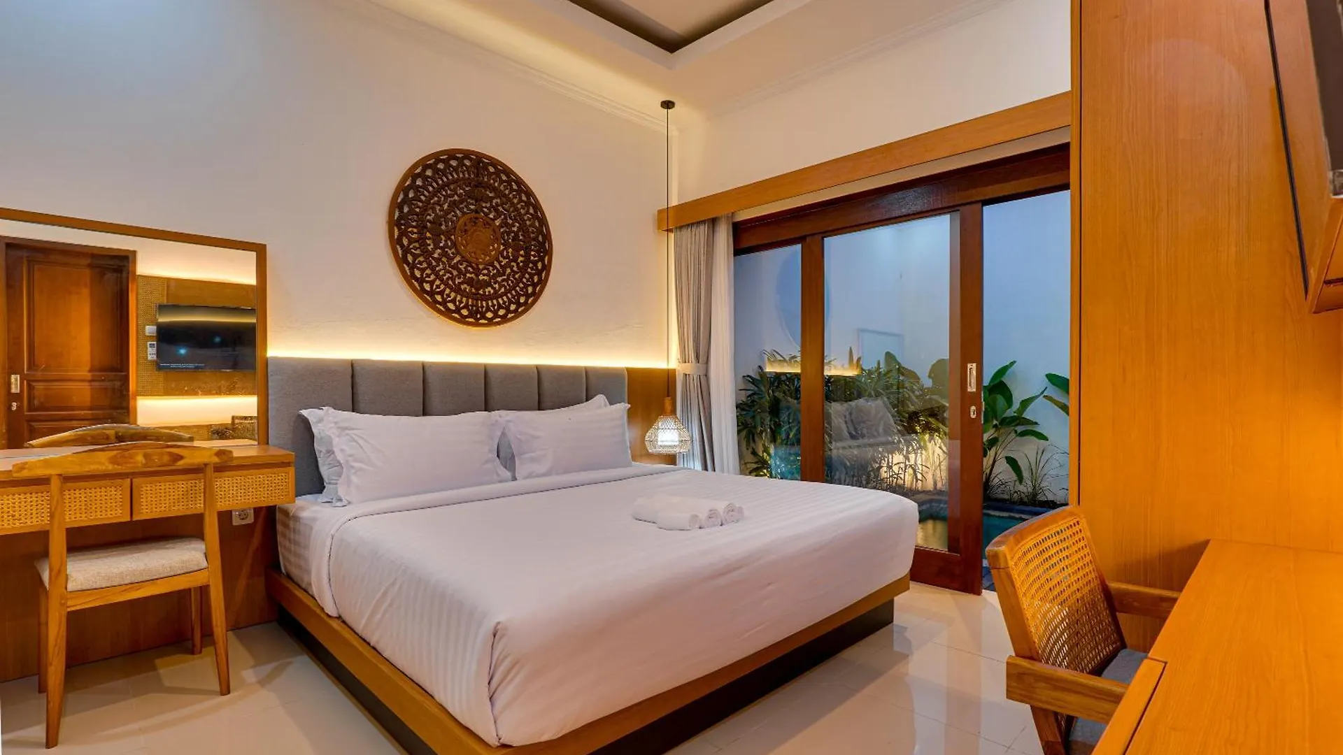 Villa Boswellia Seminyak Near Double Six Beach